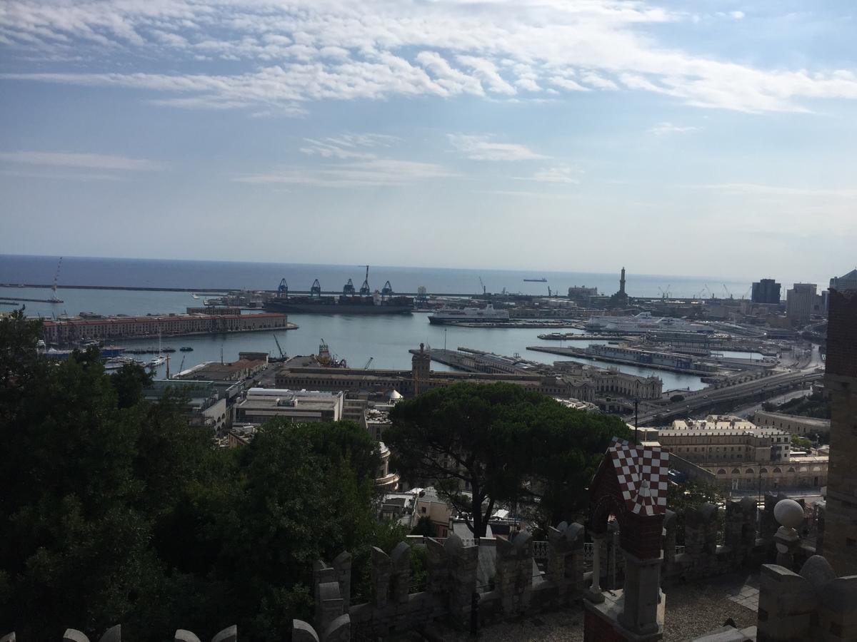 Casa Eugenio Montale Bed & Breakfast Genova